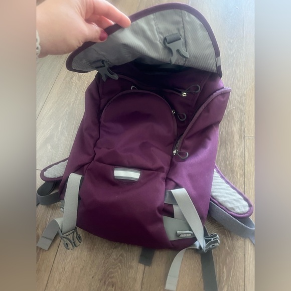 Osprey Flapjill Purple Backpack for Women - Picture 4 of 6